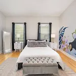 Queen City's Den Nest Uptown Holiday home *