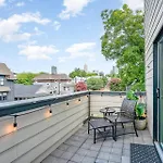 Queen City's Den Nest Uptown Holiday home Charlotte