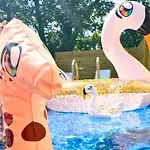 Venetian Beds, Outdoor Barrel Sauna, Hot Tub, Cold Plunge