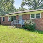 6 Mi To Uptown Family Home In Charlotte