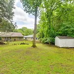 10 Mi To Uptown Charlotte Family Home With Backyard