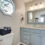 Holiday home < 2 Mi To Uptown Charlotte: W/ Large Yard! Charlotte