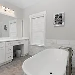 Acres Retreat Holiday home *