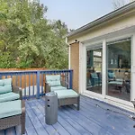 8 Mi To Uptown Home With Hot Tub In Charlotte!