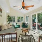 Large Beautiful Home Sleeps 16+