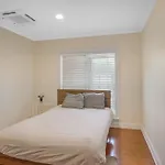 Large Beautiful Home Sleeps 16+