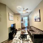 Stylish 1br Uptown