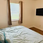 Dukehaven Near Northlake, Uptown, Route To Airport