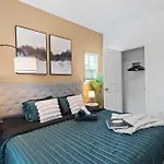 3br Townhouse King Bed Backyard Airport Charlotte