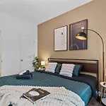 3br Townhouse King Bed Backyard Airport * Charlotte
