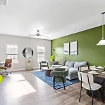 3Br Townhouse King Bed Garage Pineville