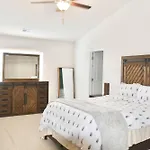 Arbor Creek Retreat Homestay Charlotte