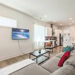 Queen City 4Br 3Ba Retreat
