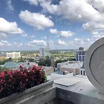 Dunhill Hotel