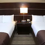 Hotel Airport By Ihg 3*