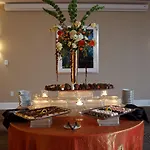 Hotel Airport By Ihg 3*