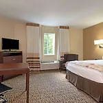 Mainstay - Executive Park Hotel 3*