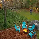 Holiday home Disconnect At With Great Surroundings In Charlotte, North Carolina Charlotte
