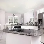 Disconnect At With Great Surroundings In Charlotte, North Carolina Holiday home *