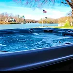 Cozy With Swimming Pool In Charlotte, North Carolina Holiday home *
