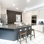 Disconnect At With Great Surroundings In Charlotte, North Carolina Holiday home *
