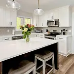 Holiday home Embrace Nature In Lakefront With Fire Pit In Charlotte, North Carolina