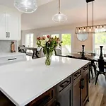 Embrace Nature In Lakefront With Fire Pit In Charlotte, North Carolina Holiday home *