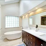 Cozy With Swimming Pool In Charlotte, North Carolina *