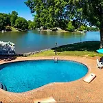 Cozy With Swimming Pool In Charlotte, North Carolina Charlotte