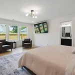 Luxury Build - King Beds - Minutes To Uptown *