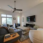 Sophisticated 3-story In Wesley Heights * Charlotte