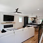 Luxury Build - King Beds - Minutes To Uptown *