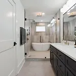 Luxury Build - King Beds - Minutes To Uptown Holiday home Charlotte