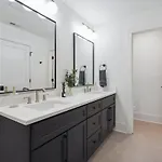 Luxury Build - King Beds - Minutes To Uptown Charlotte