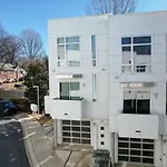 Modern 1Br Condo Stylish Stay Near Uptown Clt