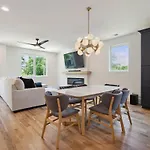 Holiday home Luxury Build - King Beds - Minutes To Uptown Charlotte