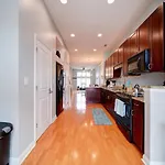 The Nest - Southend - Rooftop Terrace - Light Rail Apartment *