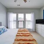 The Nest - Southend - Rooftop Terrace - Light Rail Apartment *