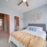 The Nest - Southend - Rooftop Terrace - Light Rail Apartment Charlotte