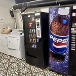 Uptown Funk Getaway With Parking & Walk To Stadiums, Nightlife