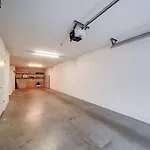 The Nest - Southend - Rooftop Terrace - Light Rail Apartment