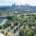 Cozy 3br - Views - Firepit -football * Charlotte