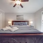 Cozy 3br - Views - Firepit -football Holiday home Charlotte