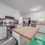 Cozy 3br - Views - Firepit -football Holiday home *