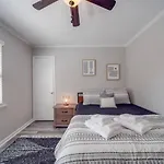 Cozy 3br - Views - Firepit -football Holiday home *
