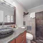 Holiday home Cozy 3br - Views - Firepit -football *