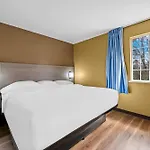 Mainstay - Executive Park