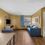 Hawthorn Suites by Wyndham Charlotte/Executive Park