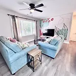 4-beds, 2-bath, Old Charm, Updated Comfort *