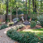 Garden Oasis Walk To Light Rail, Southpark, And Southend